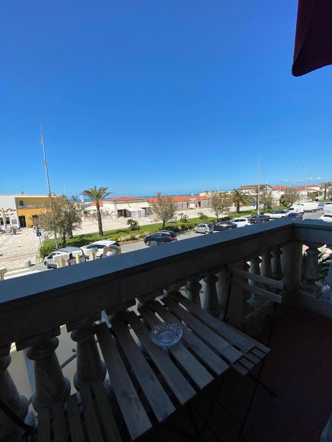 Alba Sul Mare Hotel Лидо Ди Камайоре Екстериор снимка