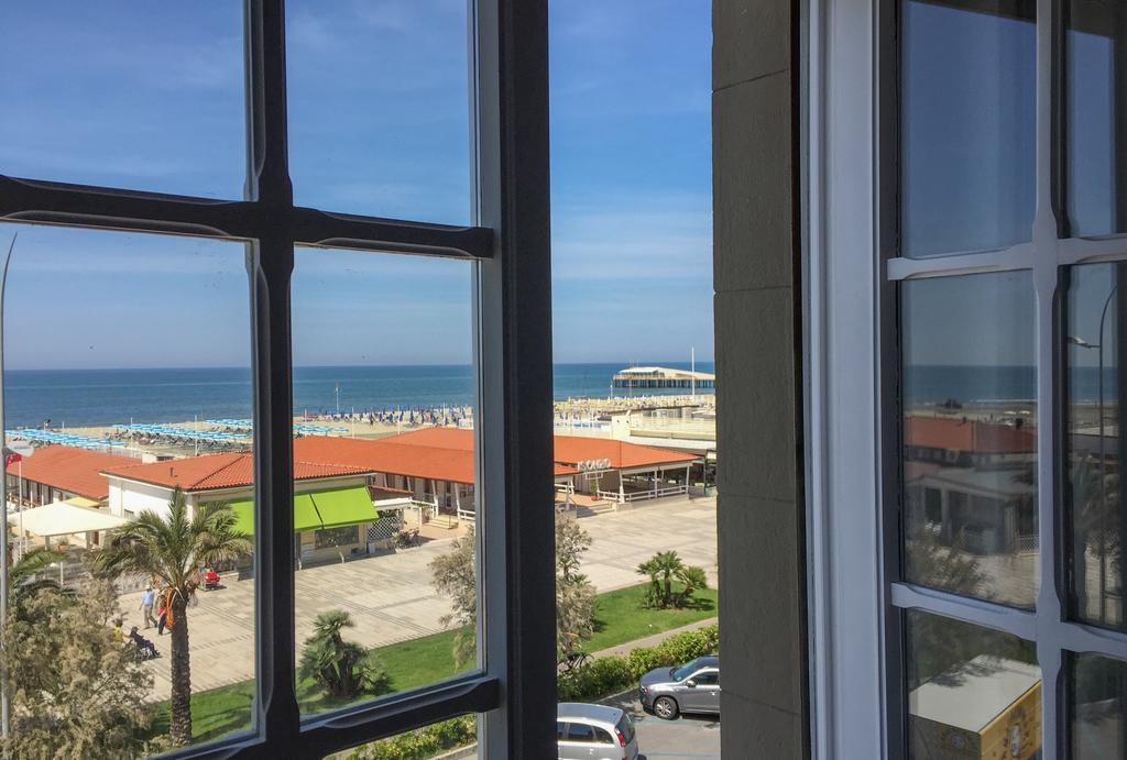 Alba Sul Mare Hotel Лидо Ди Камайоре Екстериор снимка